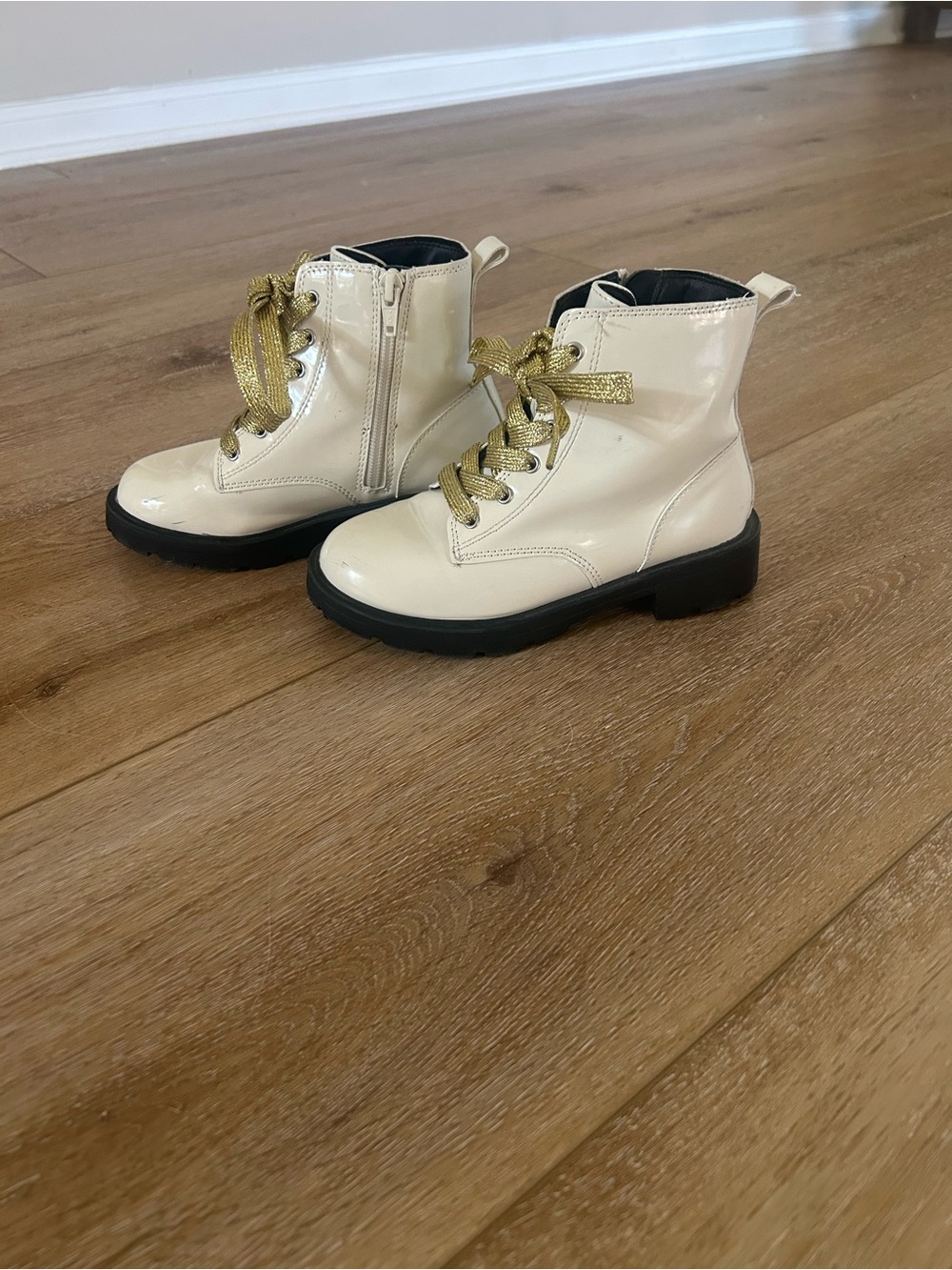 Old Navy Little Girls Cream Patent Combat Boots with Gold Laces